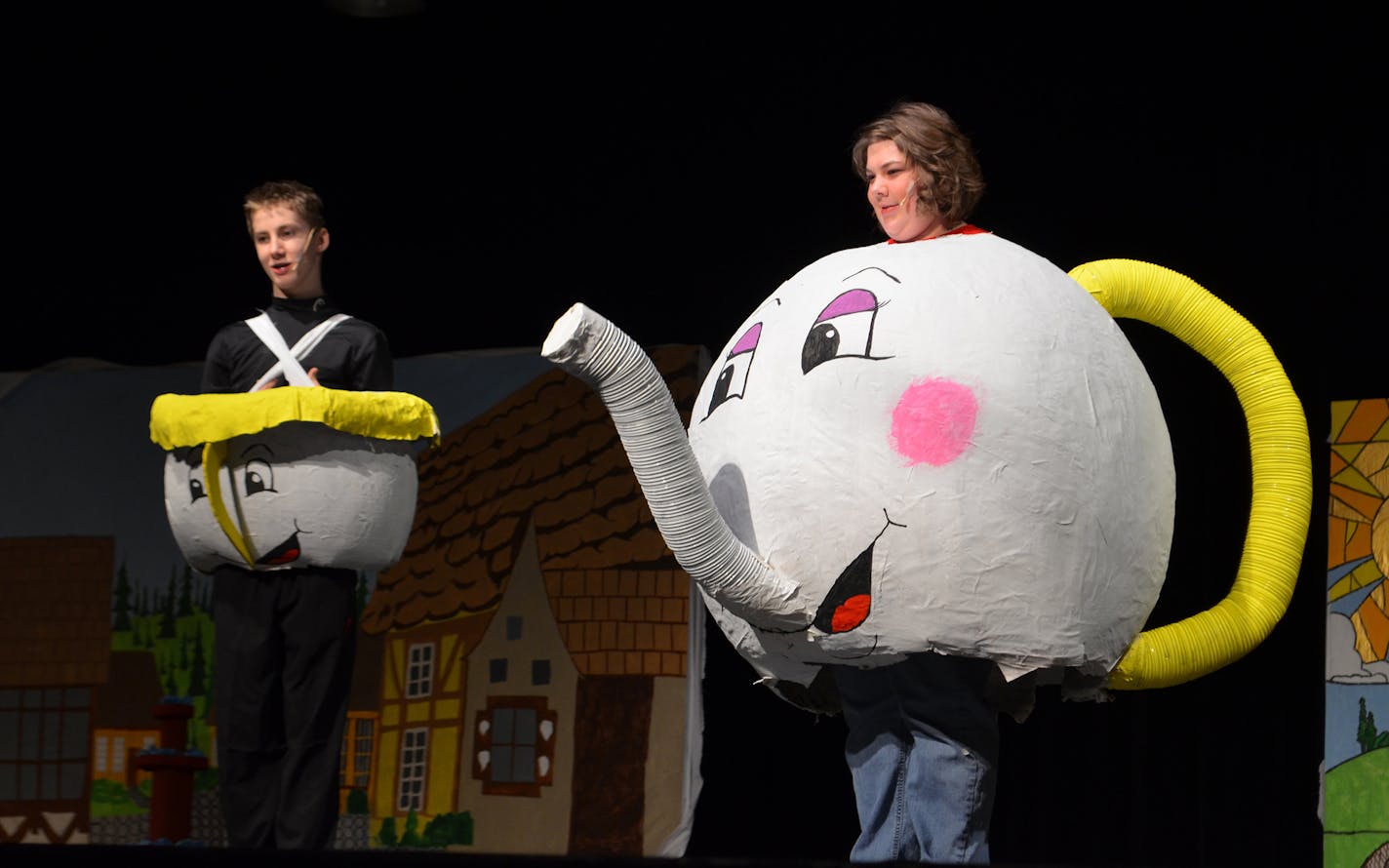 Jordan Gravelle as Chip and Sabreena Bunger as Mrs. Potts. She told Chip a story about Belle when she lived in the village and felt bullied by Gaston and his friends.