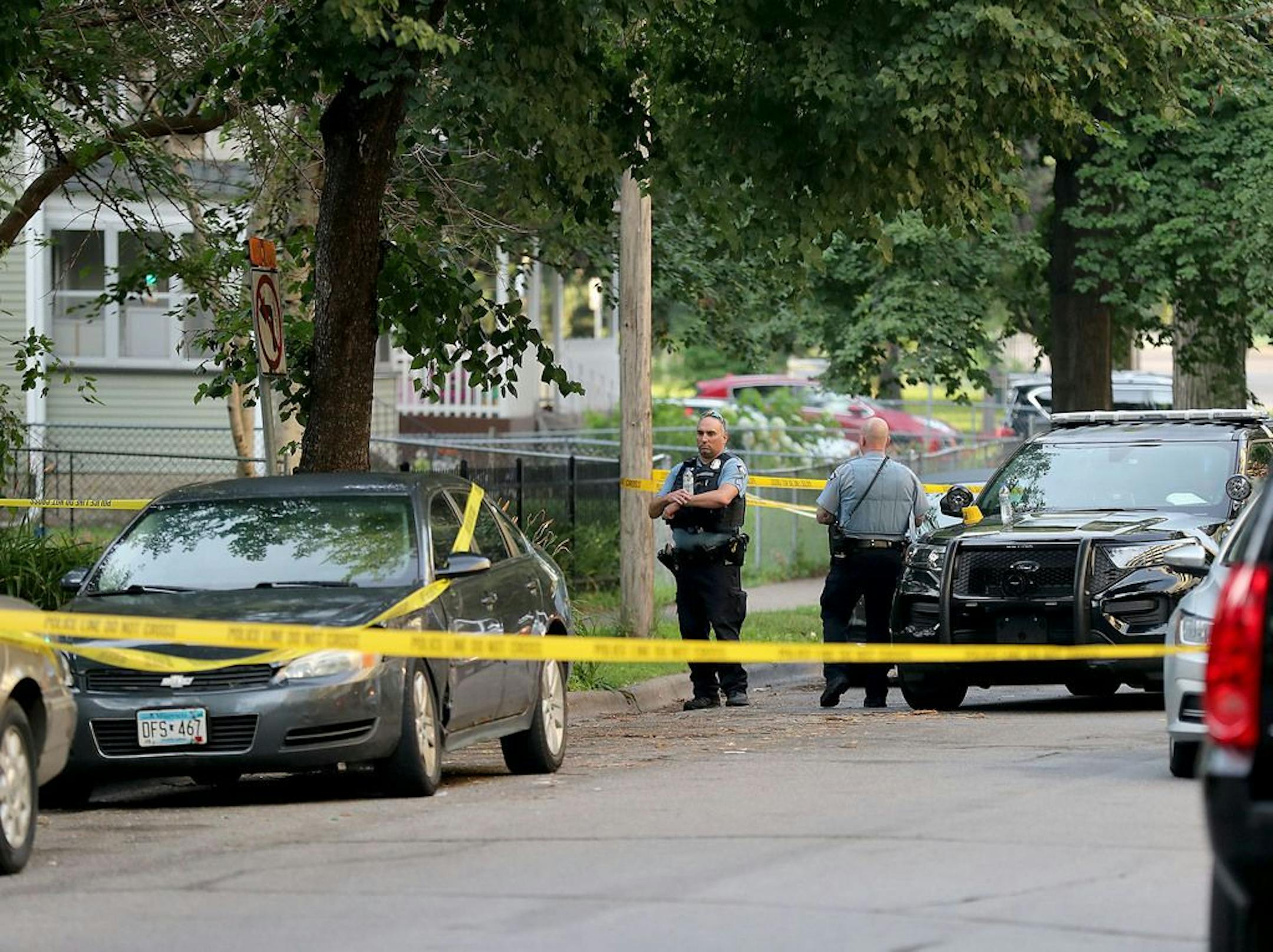A man died at a Minneapolis hospital after being shot Tuesday night on the 2500 block of 10th Ave. S. Minneapolis Police were still on scene Wednesday morning in Minneapolis.