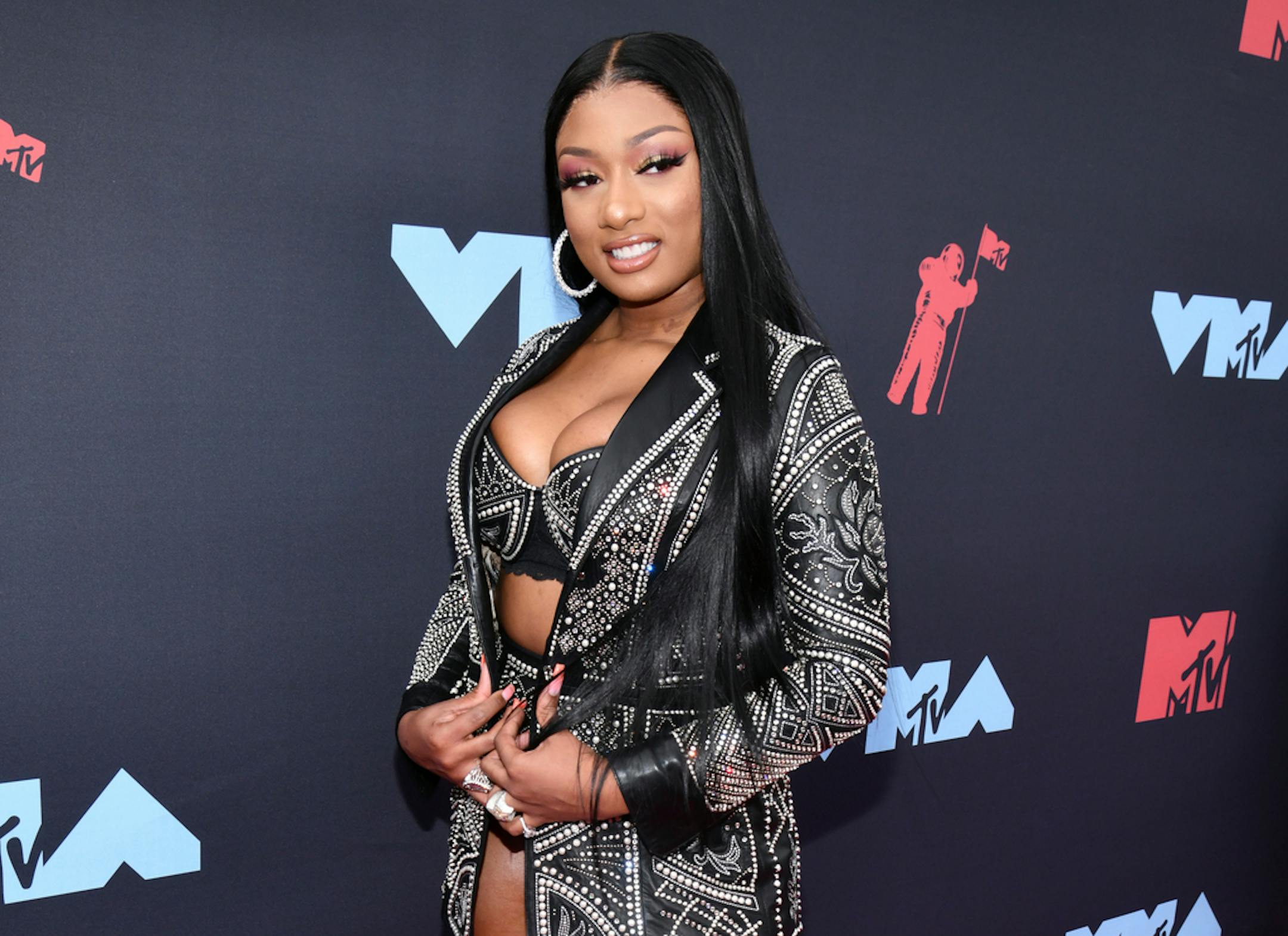 \Megan Thee Stallion says she was shot multiple times, but expects to fully recover.