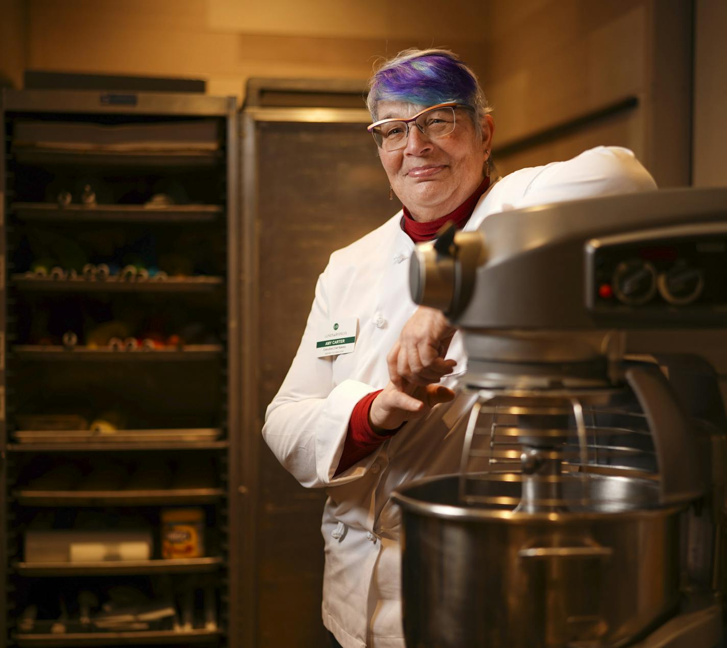 Executive Chef Amy Carter in the bakery of the Lunds & Byerlys France Ave. store in Edina. ] JEFF WHEELER &#x2022; Jeff.Wheeler@startribune.com Lunds & Byerlys development chef Amy Carter has baking tips for cookie makers on the occasion of the Star Tribune's 17th annual Holiday Cookie Contest. She was photographed at the L & B location on France Ave. in Edina Wednesday afternoon, November 20, 2019.