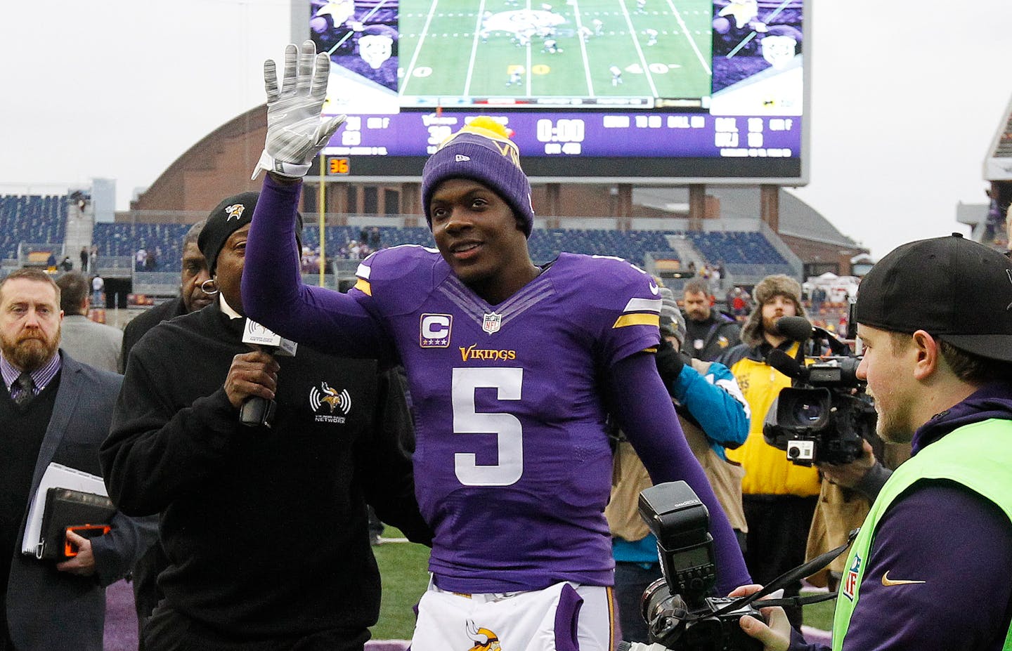 Minnesota Vikings quarterback Teddy Bridgewater (5) acknowledges the fans after an NFL football game against the Chicago Bears, Sunday, Dec. 20, 2015, in Minneapolis. The Vikings defeated the Bears 38-17. (AP Photo/Ann Heisenfelt)