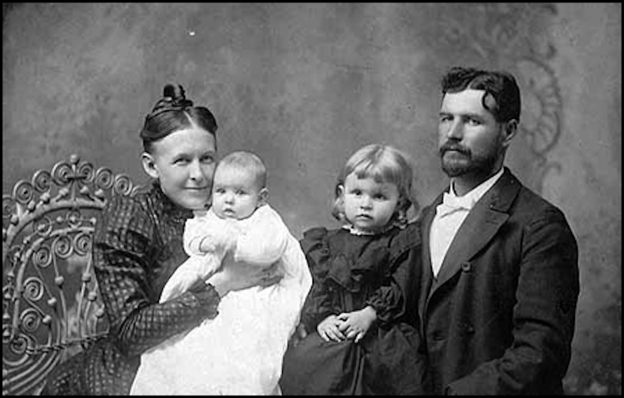 Albert Lea family, ca 1899