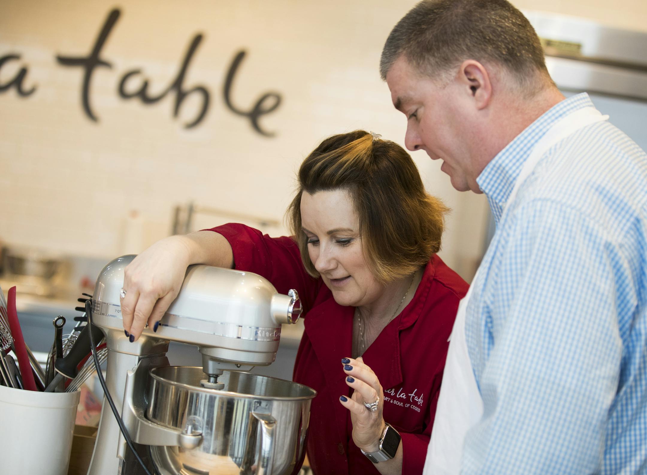 Star Tribune columnist and rookie pastry chef Chip Scoggins learned the basics of an electric mixer at Crystal Boudreau’s workplace kitchen.