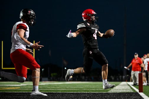 Eden Prairie running back Liam Berndt (4) celebrates a touchdown in the second quarter against Shakopee Friday, Sept. 22, 2023 at Eden Prairie High School in Eden Prairie, Minn. ] AARON LAVINSKY • aaron.lavinsky@startribune.com