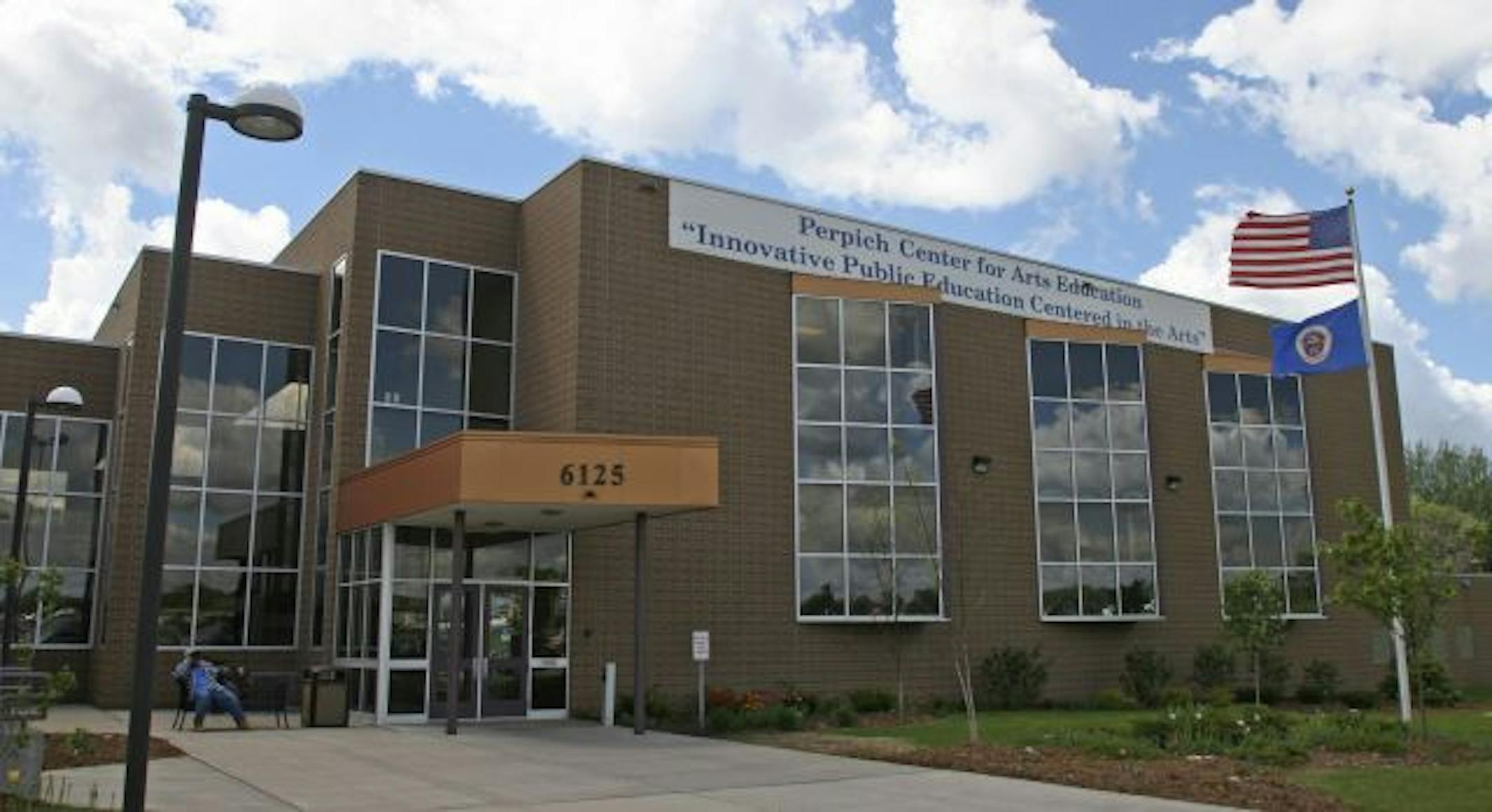Bruce Bisping/Star Tribune. Golden Valley, MN., Thursday, 5/26/2005. Last day of classes for year at Perpich Center for Arts Education in Golden Valley.