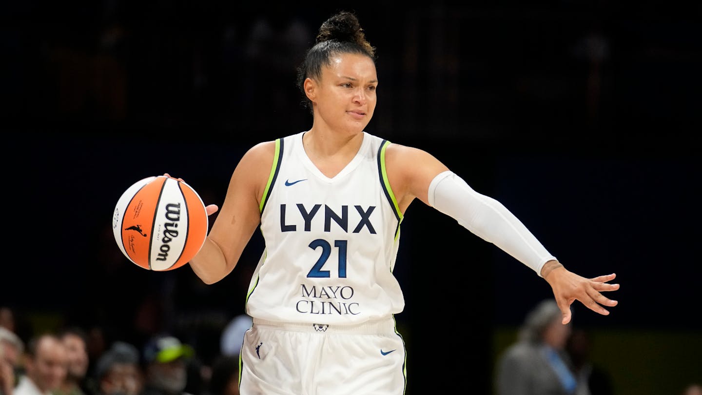 Minnesota Lynx guard Kayla McBride instructs her teammates during a WNBA basketball game against the Dallas Wings, Thursday, Aug. 24, 2023, in Arlington, Texas. (AP Photo/Tony Gutierrez)