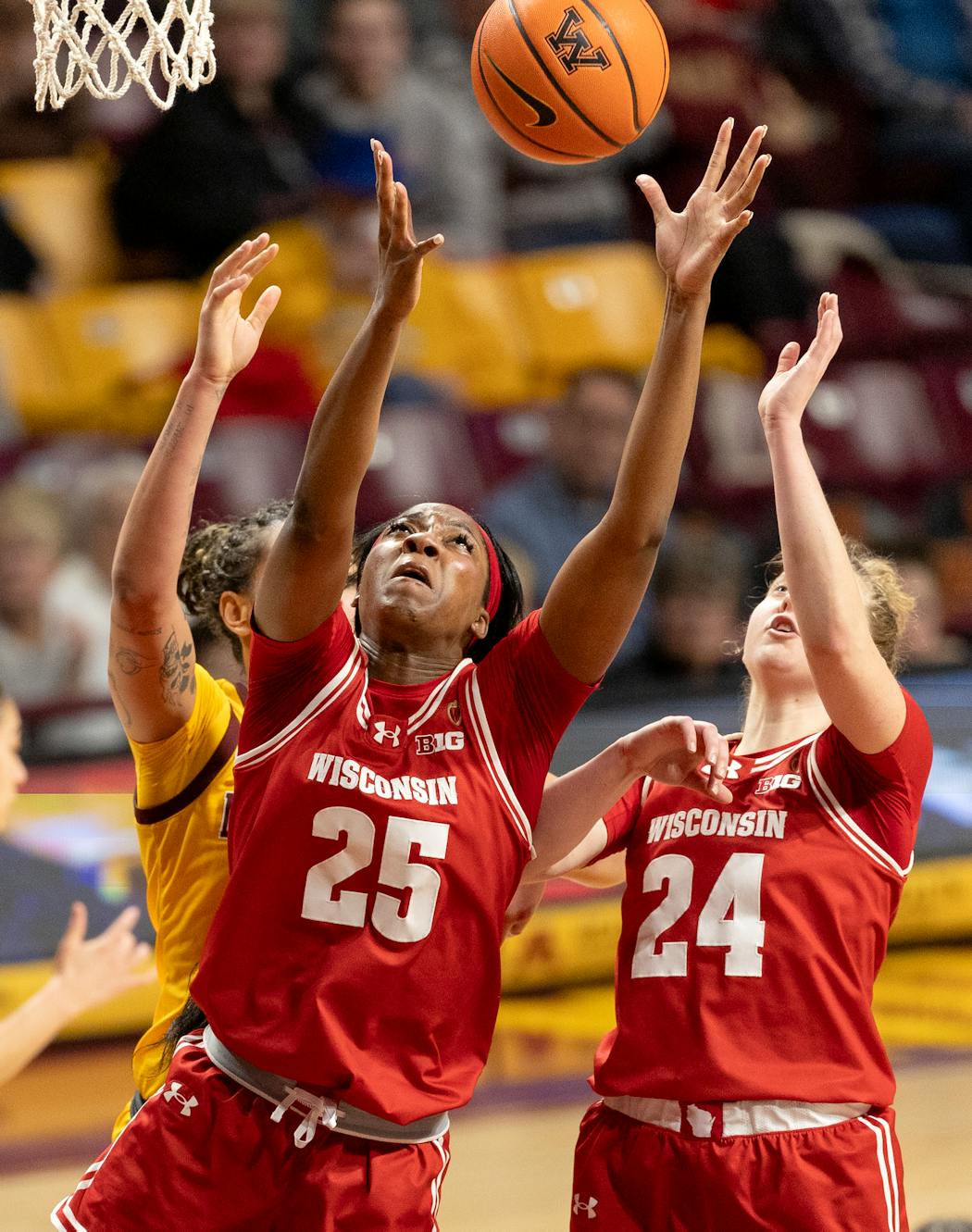 Serah Williams (25), a sophomore, is already a star for the Badgers and promises only to improve in coming seasons.