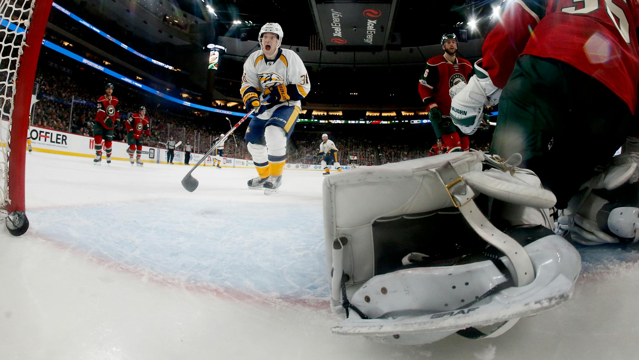 Nashville's Victor Arvidsson. left, celebrated as the puck went past Wild goalie Darcy Kuemper for the go-ahead goal by Filip Forsberg in the third period. ] CARLOS GONZALEZ cgonzalez@startribune.com - January 22, 2017, St. Paul, MN, Xcel Energy Center, NHL, Hockey, Nashville Predators at Minnesota Wild