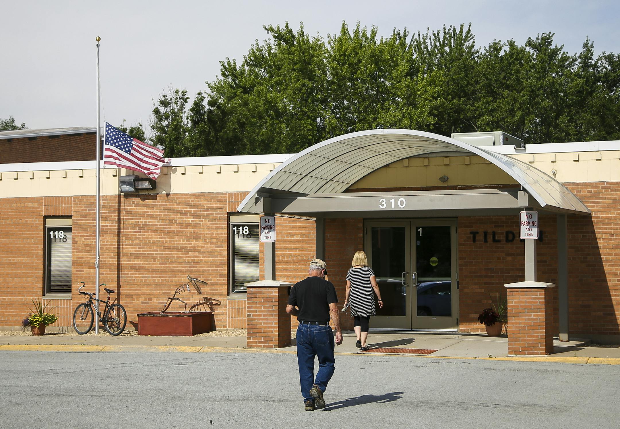 Visitors walk into the Hastings Senior Center, where seniors participate in different individual and community events. This will be a stop on the new DARTS bus service. ] Timothy Nwachukwu • timothy.nwachukwu@startribune.com Some seniors enjoy a day of relaxation and bingo as they arrive to Tilden Community Center via transit on Tuesday, July 19, 2016 in Hastings, Minnesota. The new unnamed transit service provided by DARTS is coming to Hastings to take seniors and the disabled to shoppin