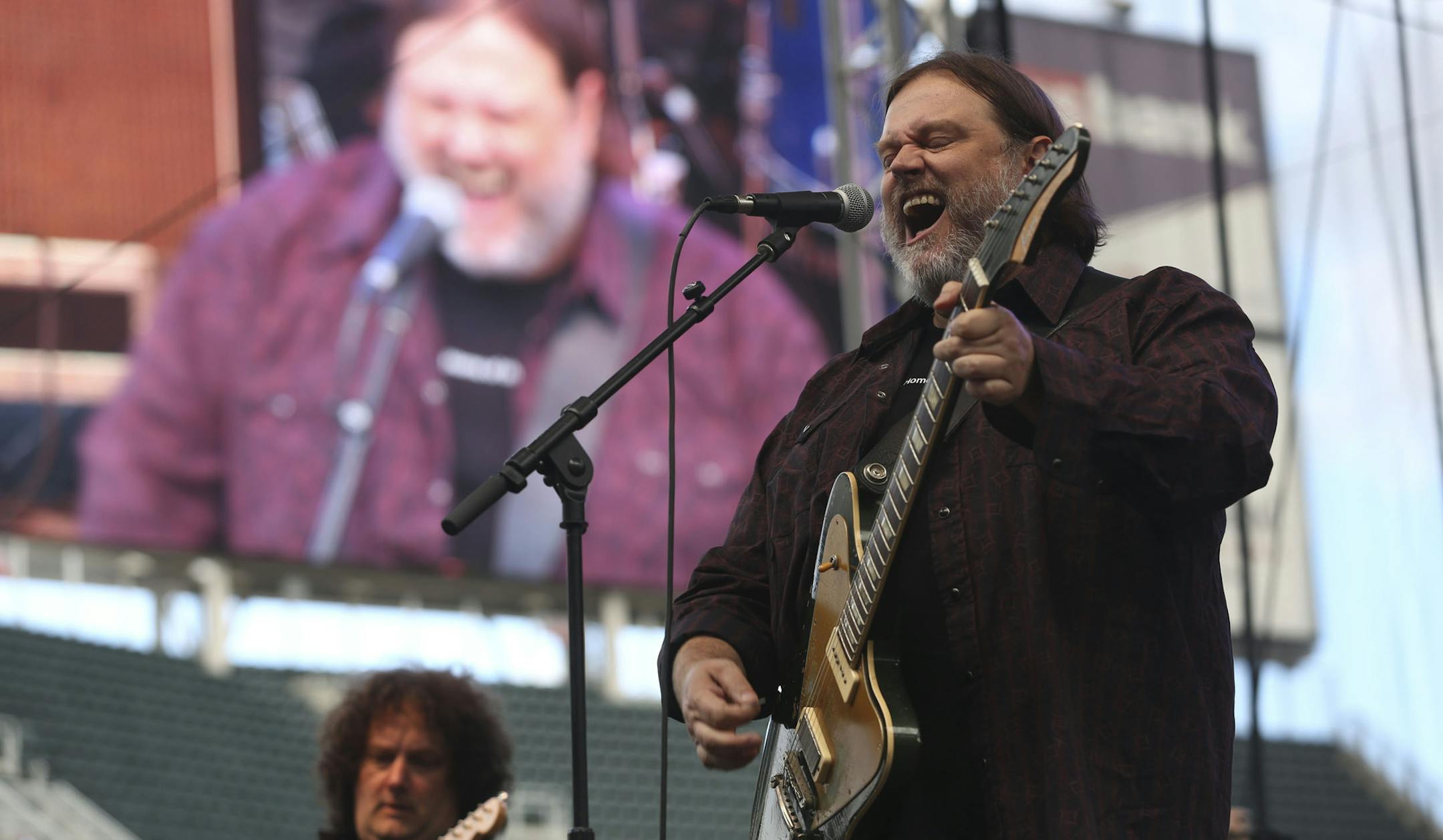 Matthew Sweet performed during the Skyline Music Festival to a sold-out crowd at Target Field in Minneapolis Min., Friday, July 26, 2013. ] (KYNDELL HARKNESS/STAR TRIBUNE) kyndell.harkness@startribune.com