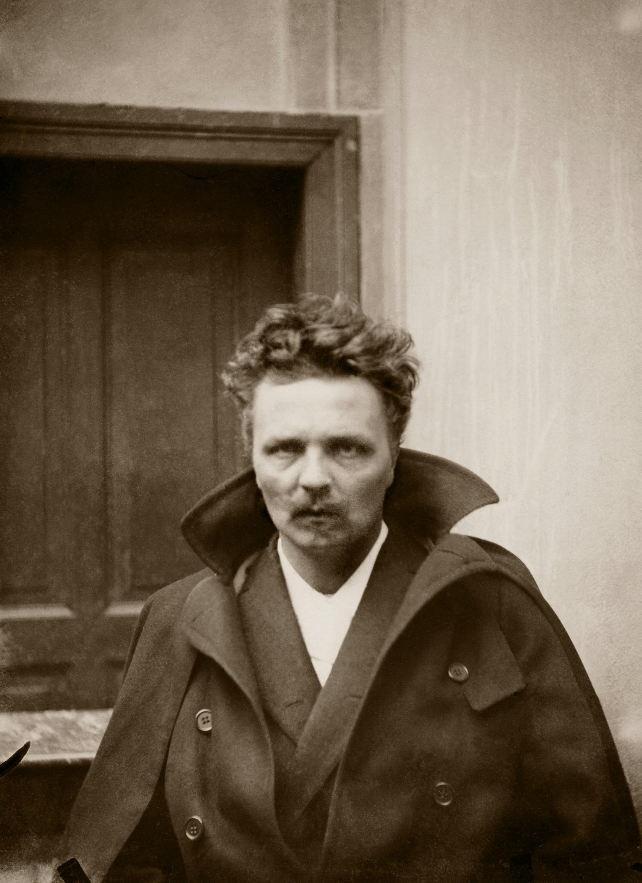 "Self portrait, Berlin" 1892 ¬© August Strindberg