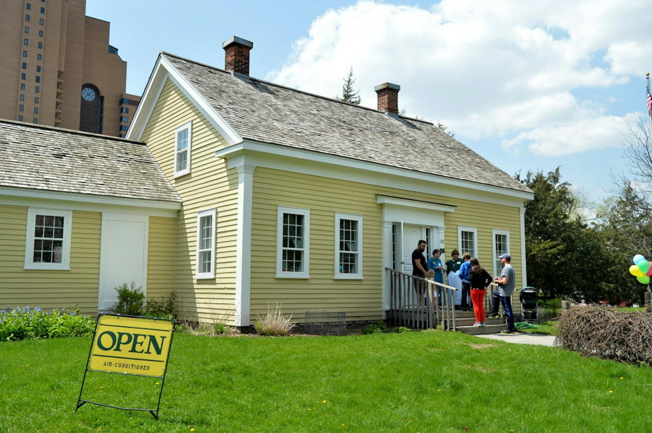 The Ard Godfrey House and the Women's Club of Minneapolis hosted the 26th annual Dandelion Day Celebration. ] (SPECIAL TO THE STAR TRIBUNE/BRE McGEE)