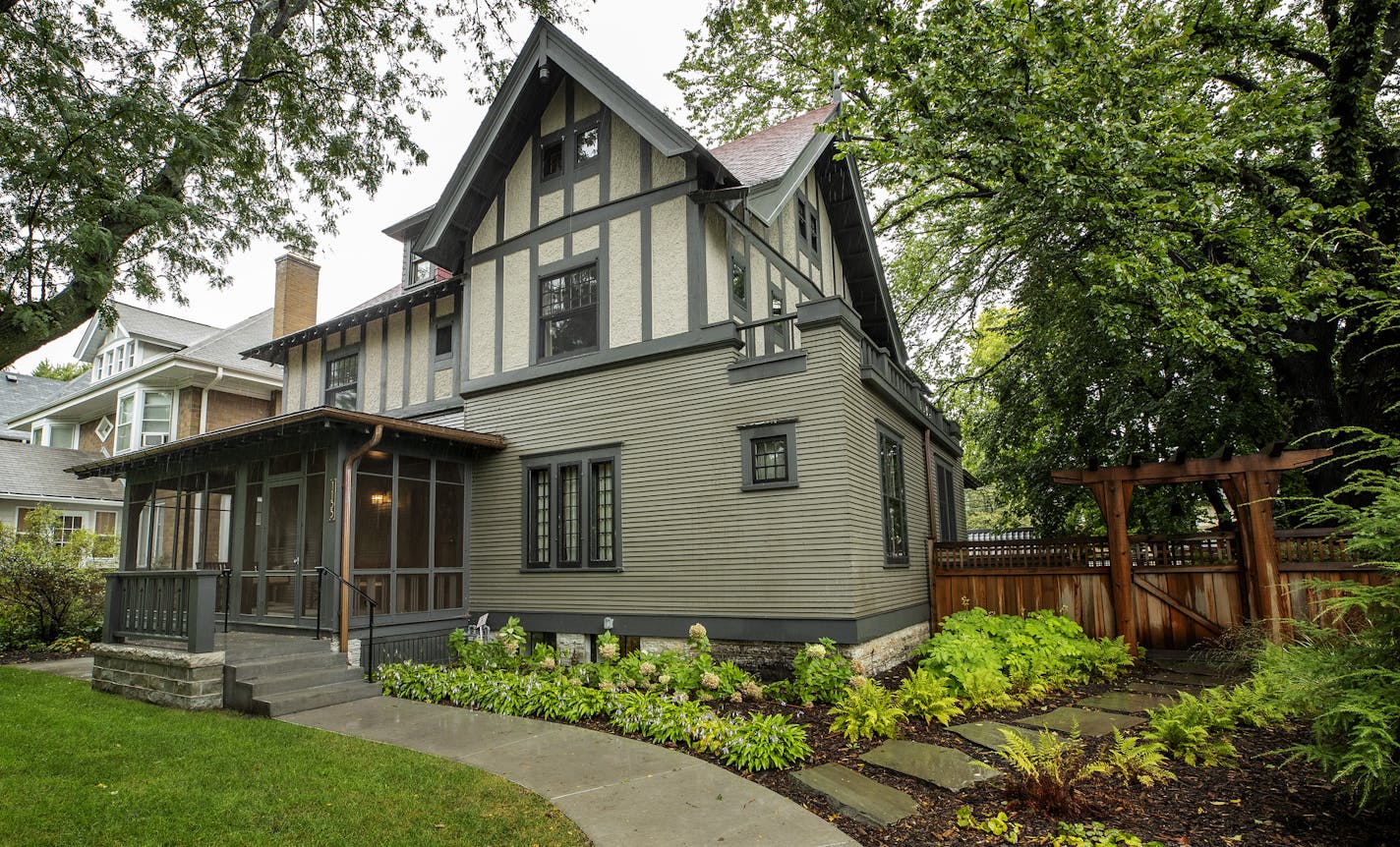 The St. Paul home of Chip and Amy Pearson. ] CARLOS GONZALEZ &#xef; cgonzalez@startribune.com &#xf1; September 20, 2018, St. Paul, MN, home of Chip and Amy Pearson, Tudor home by architect Franklin Ellerbe