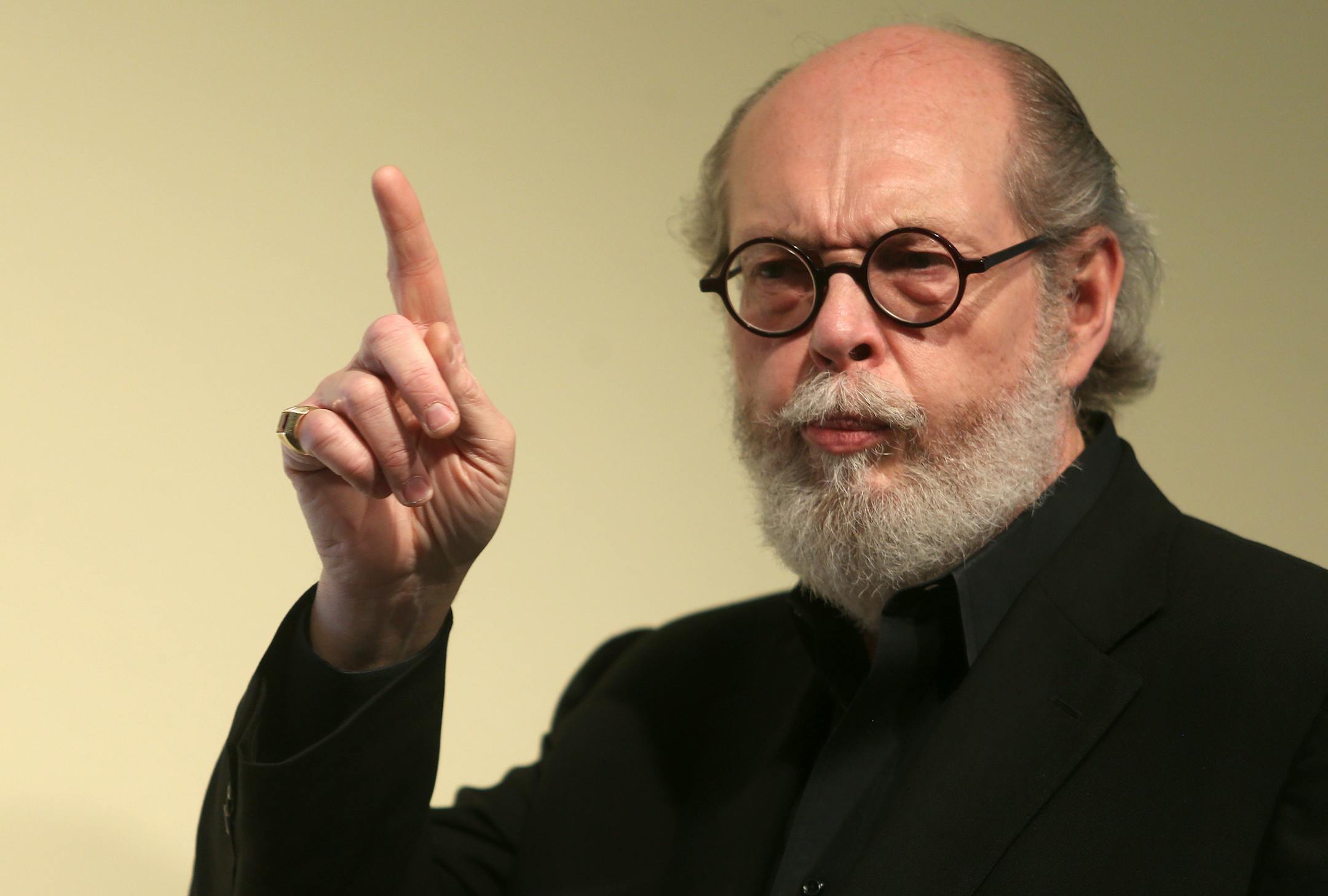 Jeffrey Hatcher puts on a humorous one-man performance of Hamlet at the Banfill-Locke Center for the Arts. ] JOELKOYAMA‚Ä¢jkoyama@startribune Fridley, MN on June 9, 2014.