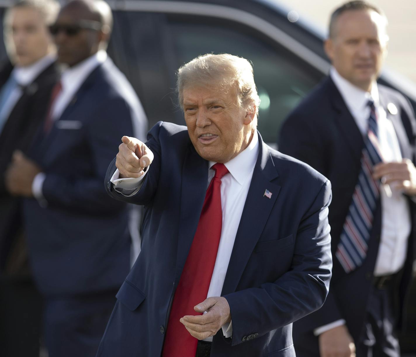 President Donald Trump arrived at MSP airport .] Jerry Holt •Jerry.Holt@startribune.com President Donald Trump arrived at MSP airport Wednesday September 30,2020 in Minneapolis,MN.