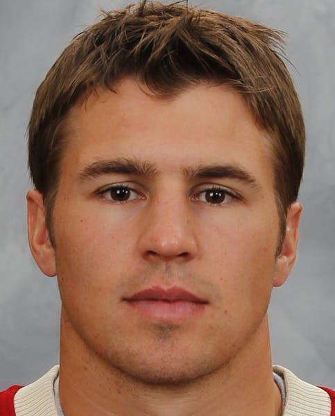 ST. PAUL, MN &#x201a;&#xc4;&#xec; SEPTEMBER 11: Zach Parise of the Minnesota Wild poses for his official headshot for the 2013-2014 season on Septembe