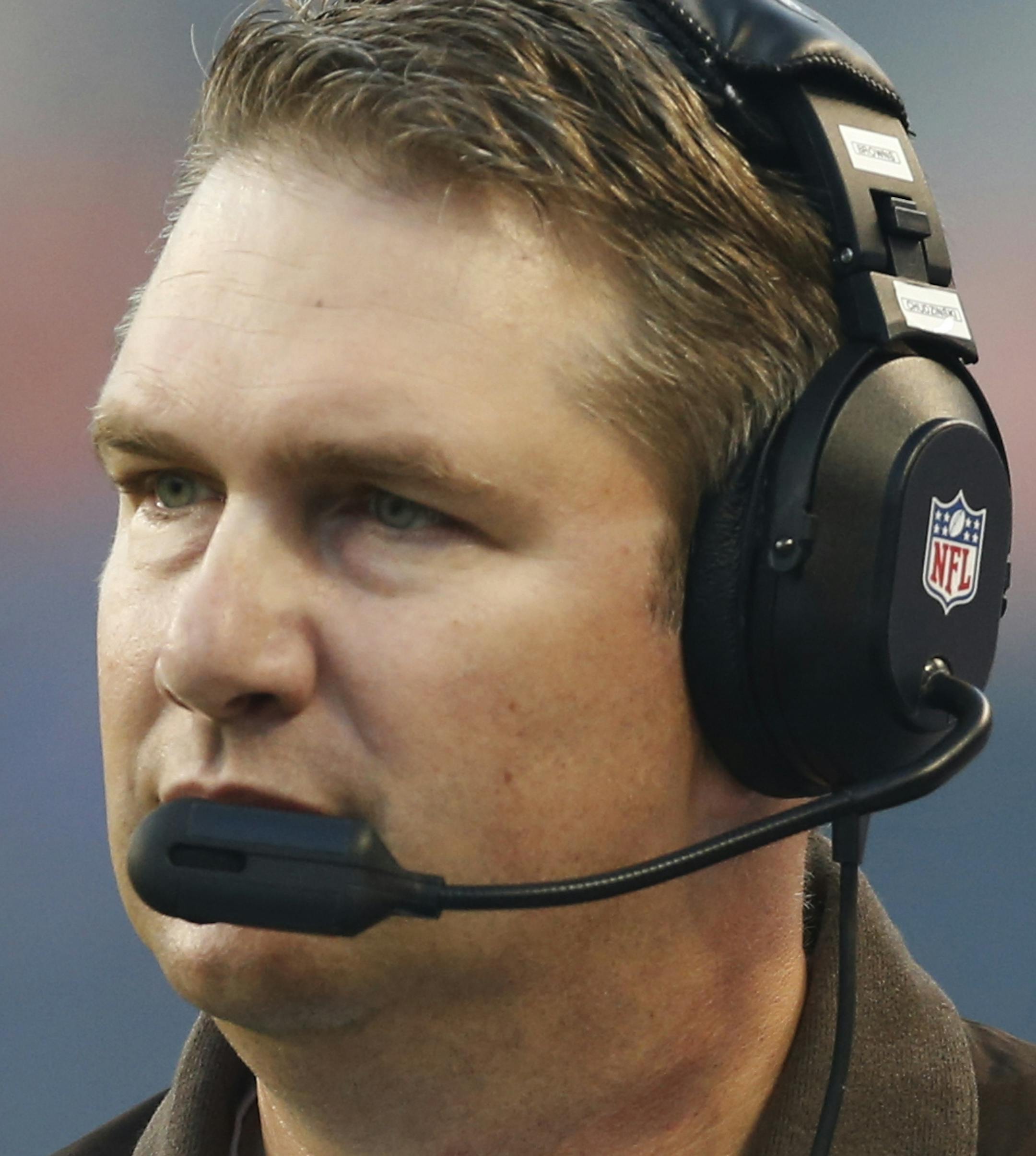 Cleveland Browns head coach Rob Chudzinski atches the action during the first half of a preseason NFL football game against the Chicago Bears, Thursday, Aug. 29, 2013, in Chicago. (AP Photo/Charles Rex Arbogast) ORG XMIT: CXB