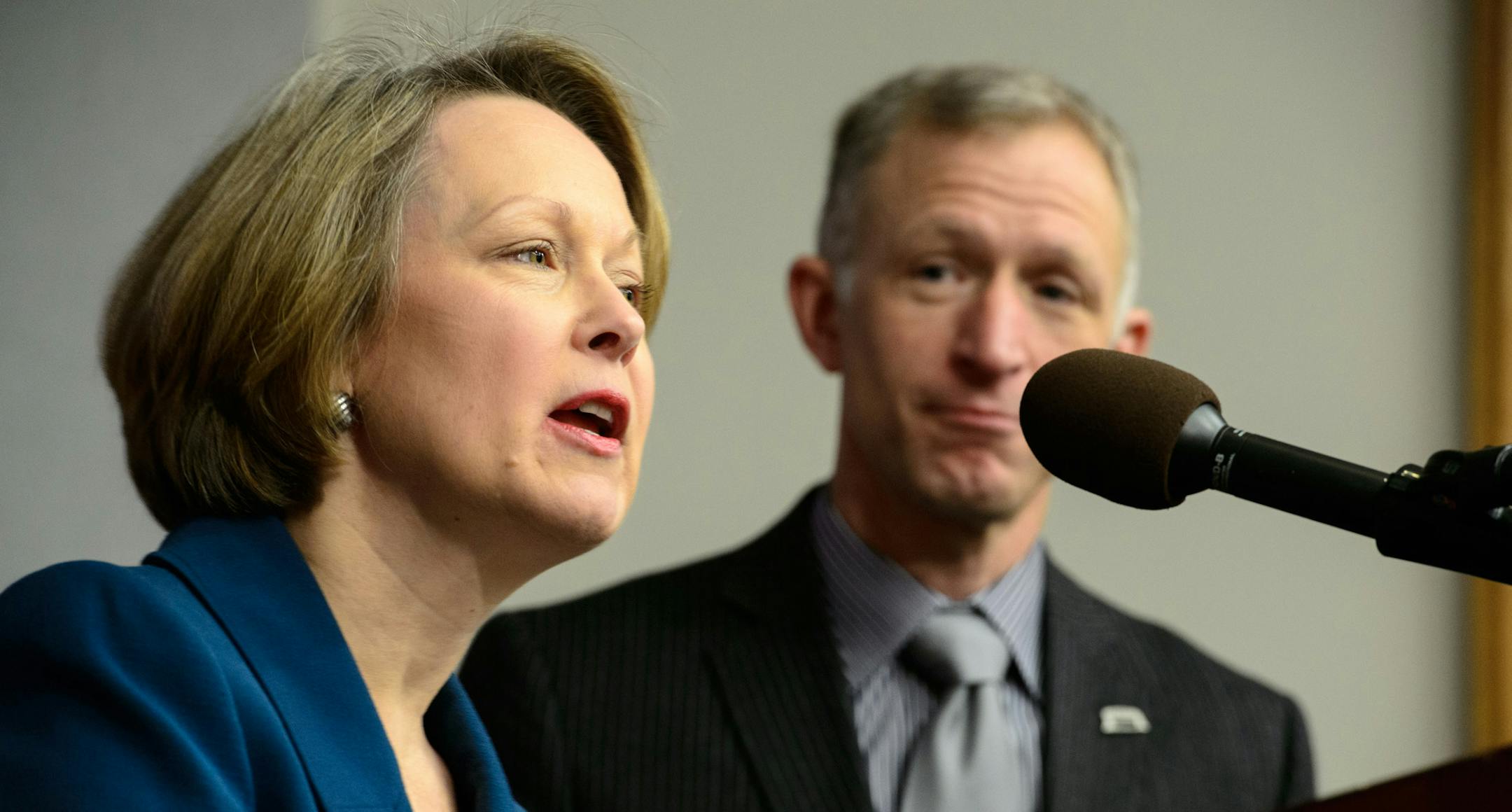 Sen. Roger Reinert (DFL-Dululth) and Rep. Jenifer Loon (R-Eden Prairie) announced a package of legislative options that would reform Minnesota's prohibition of Sunday liquor sales. 38 other states allow this. ] GLEN STUBBE * gstubbe@startribune.com Thursday March 6, 2014