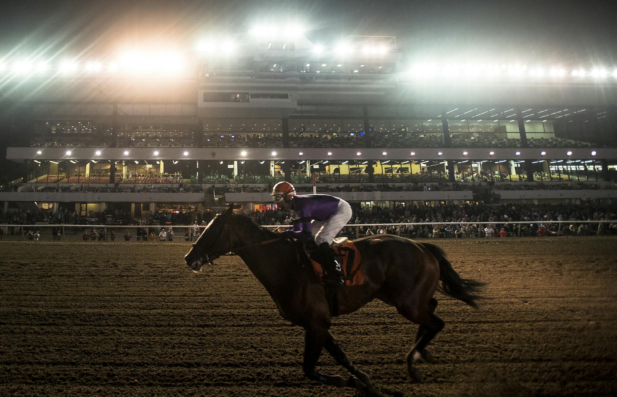 Bourbon County, ridden by Dean Bulter, won the 10,000 Lakes Stakes on Friday night at Canterbury Park. ] Aaron Lavinsky • aaron.lavinsky@startribune.com Horse racing season opened at Canterbury Park in Shakopee on Friday, May 15, 2015.