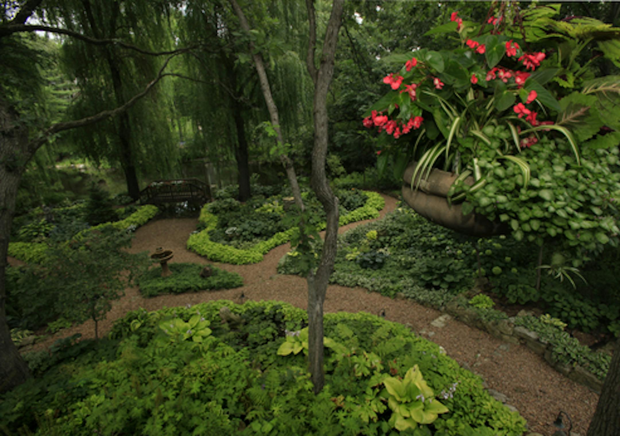 Chuck Meinke's beautiful garden in Apple Valley, MN. July 26, 2012. ] JOELKOYAMAâ€¢joel.koyama@startribune.com Home & Garden cover story about Beautiful Gardens contest winner Chuck Meinke, and the landscape he has created.