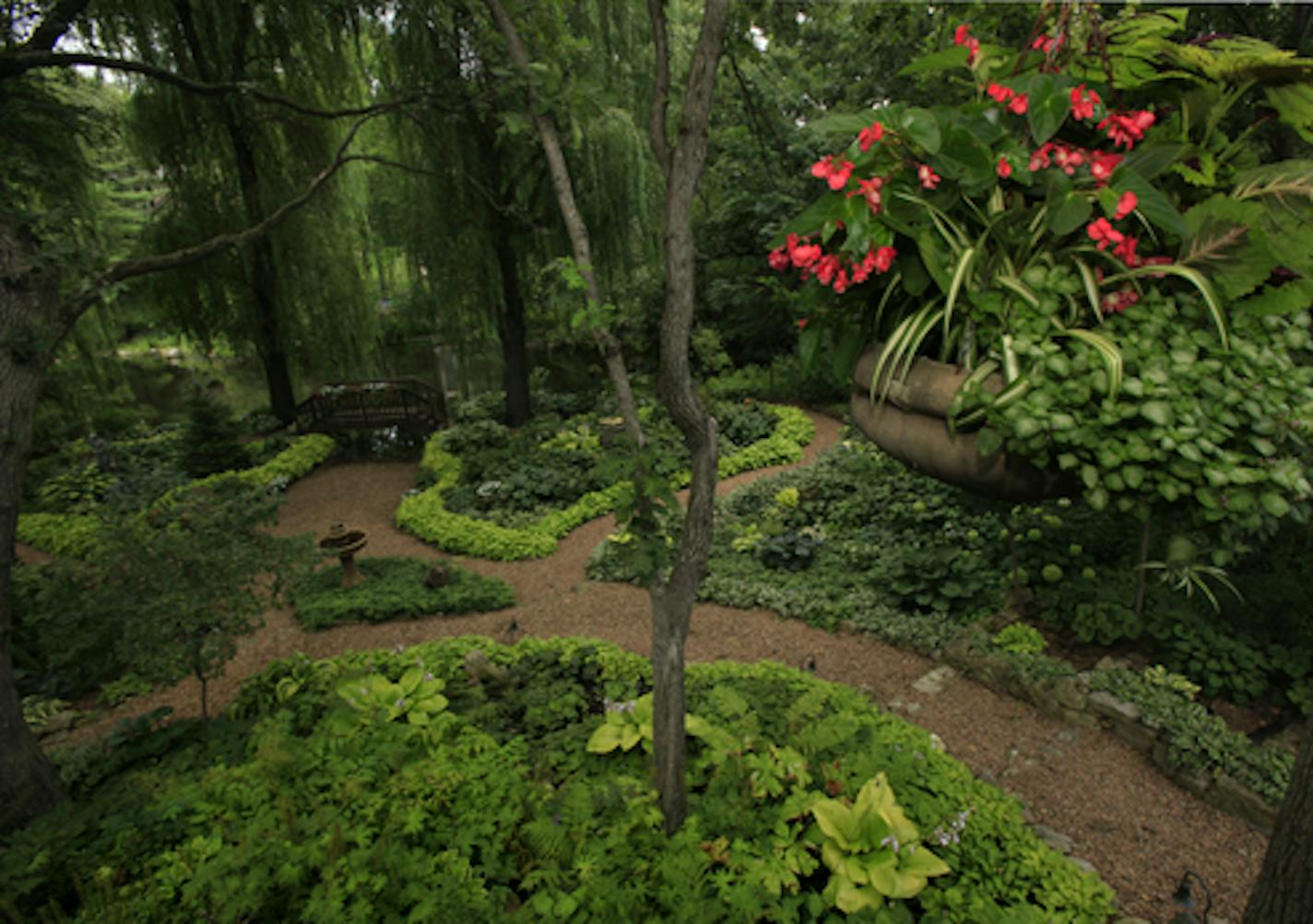 Chuck Meinke's beautiful garden in Apple Valley, MN. July 26, 2012. ] JOELKOYAMA&#xe2;&#x20ac;&#xa2;joel.koyama@startribune.com Home & Garden cover story about Beautiful Gardens contest winner Chuck Meinke, and the landscape he has created.