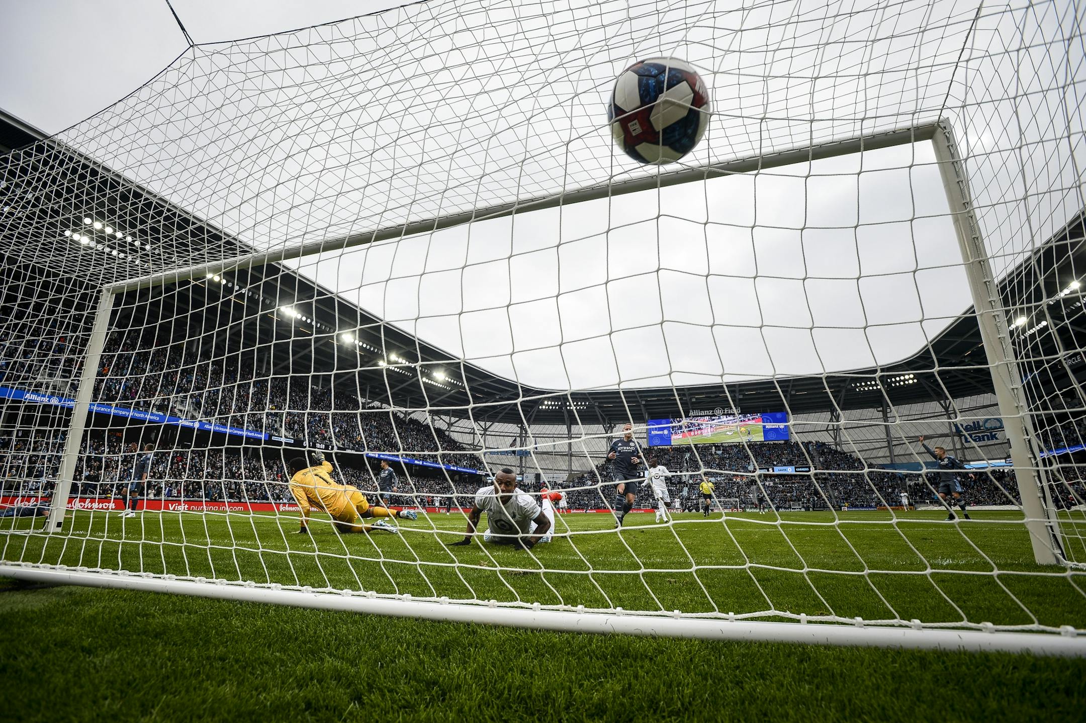 Minnesota United forward Angelo Rodriguez (9) scored against NYC FC goalkeeper Sean Johnson (1) off a diving header in the first half.
