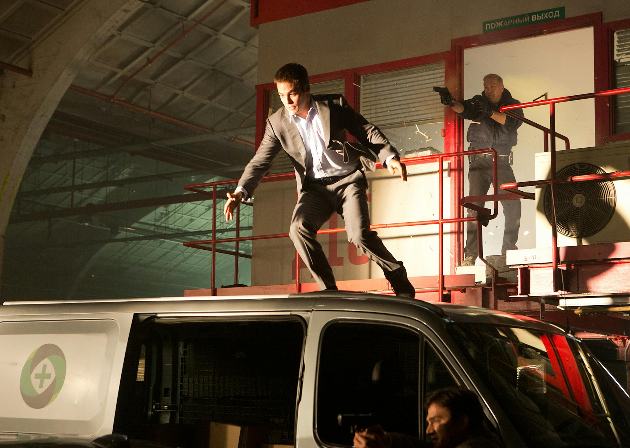 Upper Left to right: Chris Pine is Jack Ryan and Kevin Costner is Thomas Harper in JACK RYAN: SHADOW RECRUIT, from Paramount Pictures and Skydance Productions. JR-05083