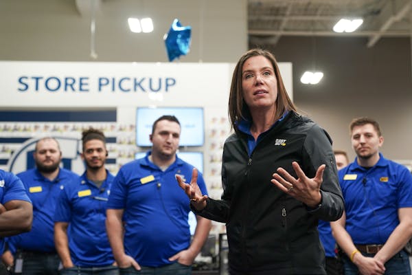 Best Buy CEO Corie Barry greeted employees at the Richfield Best Buy store before it opened on Thanksgiving night for Black Friday sales. (GLEN STUBBE