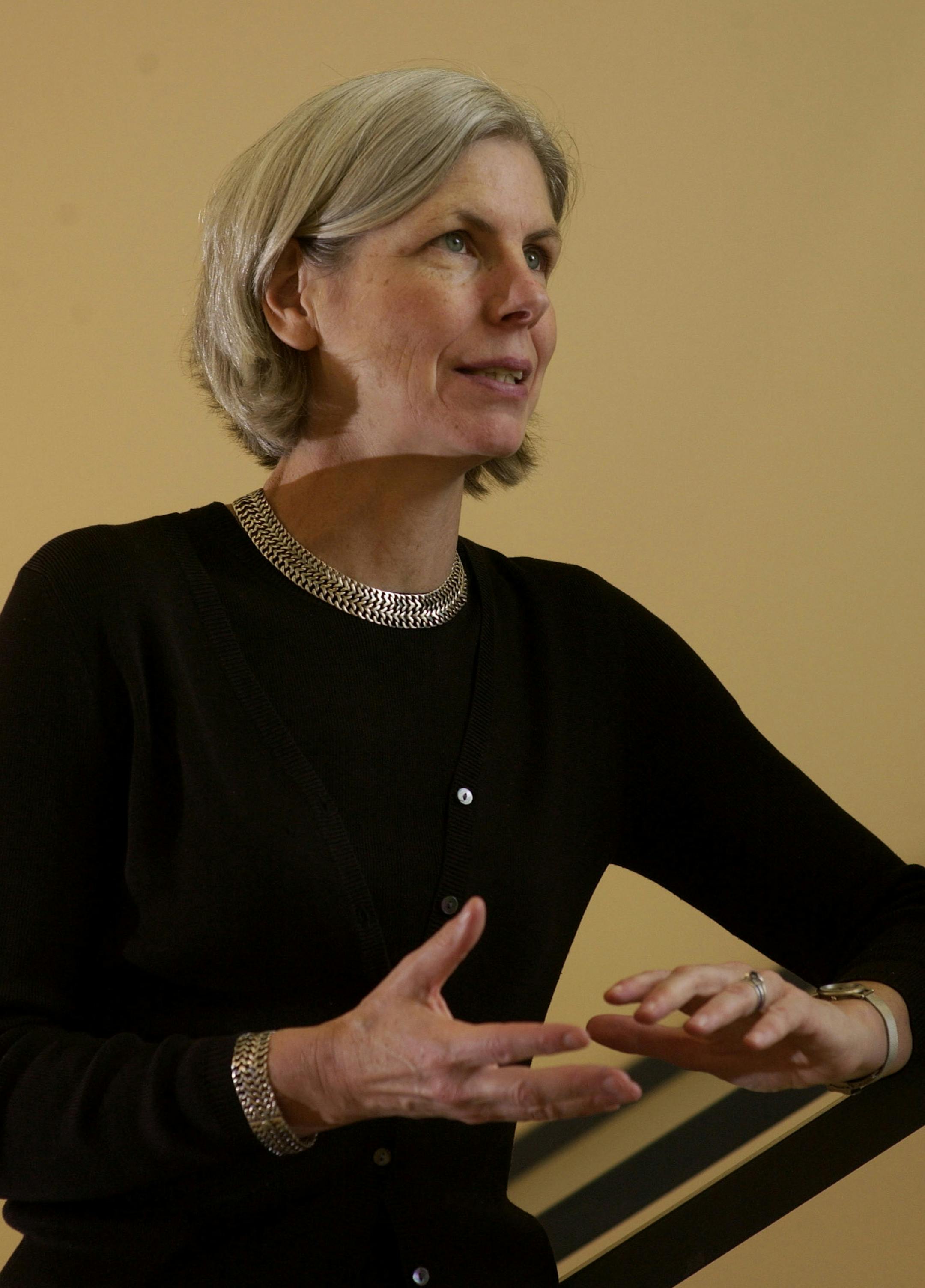 WEDNESDAY_05/15/02_Minneapolis - - - - - - Amy Ryan (Dir. of Community Library Projects) talks about the new library.