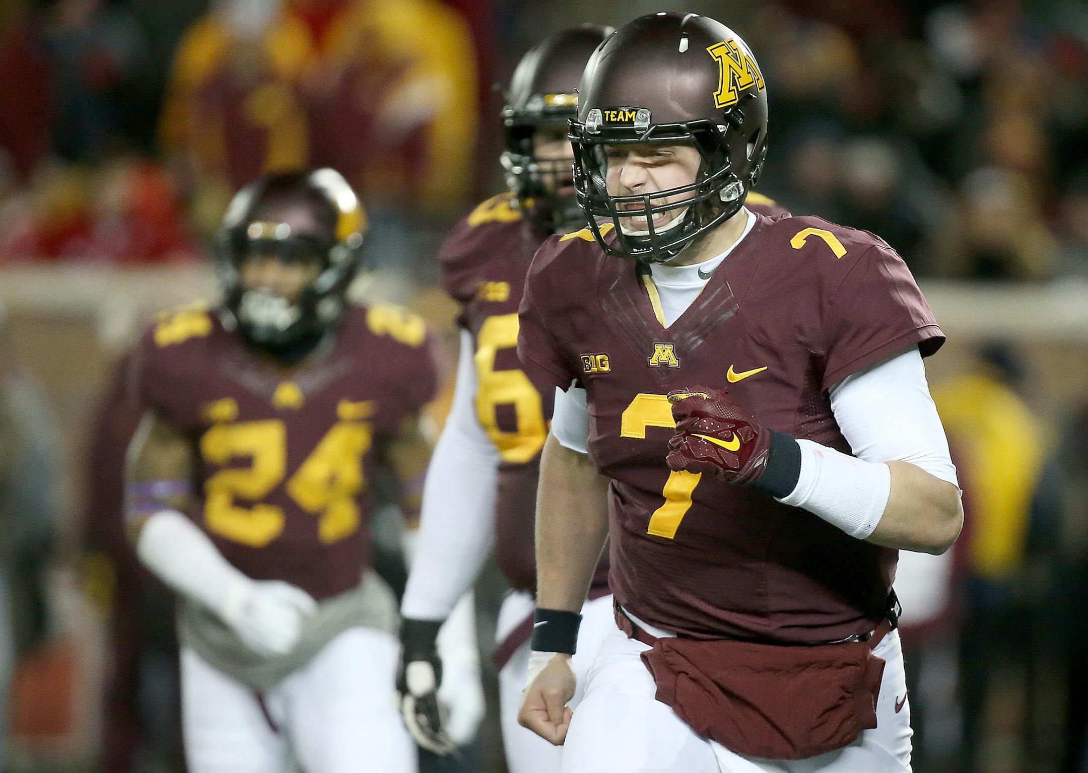 Minnesota's quarterback Mitch Leidner and the Gophers are going to the Quick Lane Bowl in Detroit.