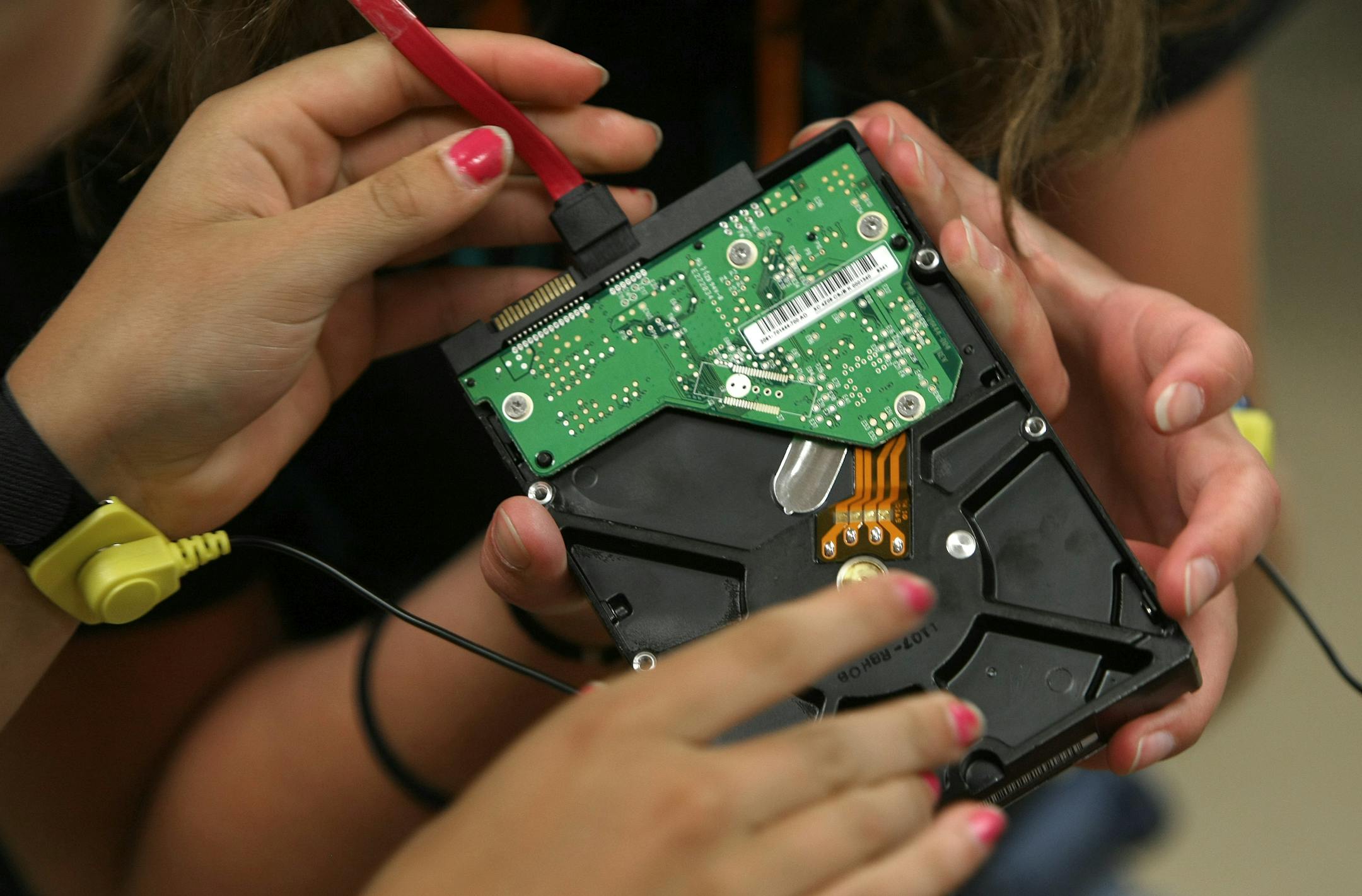 The students, who get lots of hands-on time, each paid $30 and received a free T-shirt, portable USB device and small backpack. Best Buy employees will travel to 11 more cities to host similar camps.