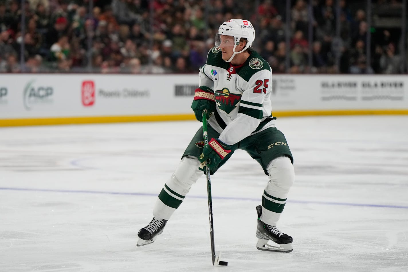 Minnesota Wild defenseman Jonas Brodin (25) in the first period during an NHL hockey game against the Arizona Coyotes, Monday, Feb. 6, 2023, in Tempe, Ariz. (AP Photo/Rick Scuteri)