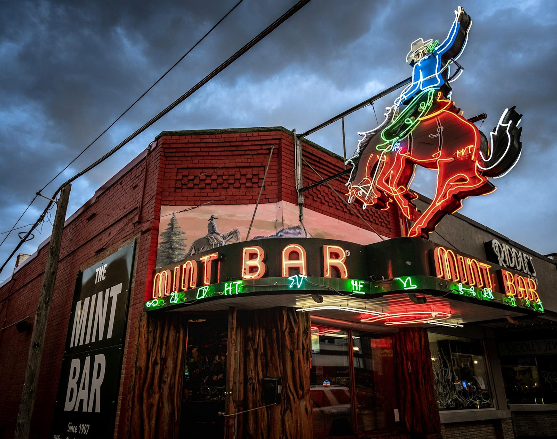 The Mint, in Sheridan, Wyo., has been a gathering place for locals since 1907. (Benjamin Myers/TNS)
