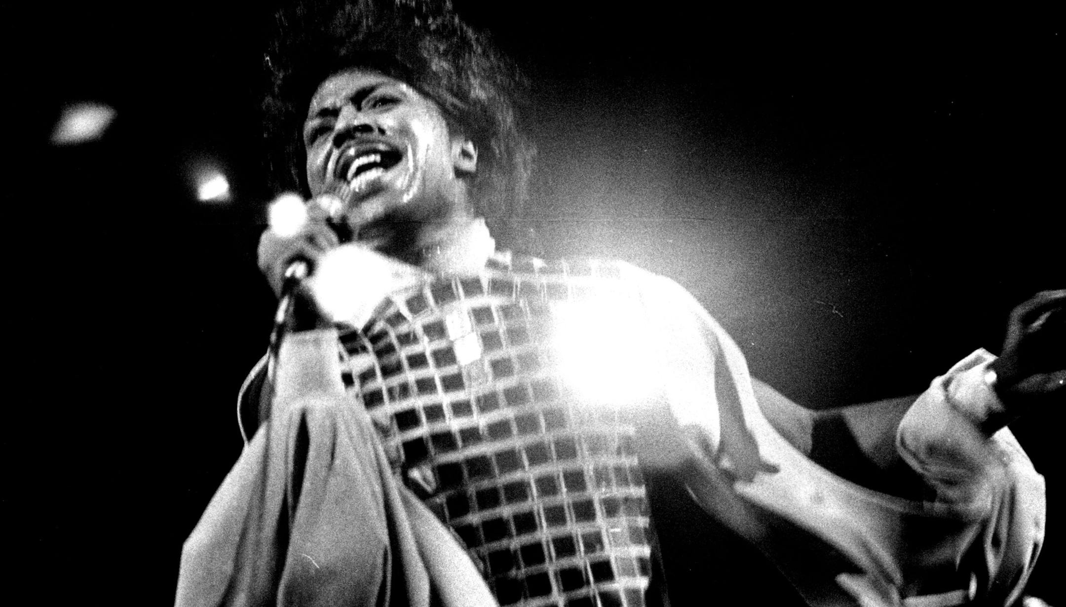 March 29, 1976 Little Richard whoops and wails at the St. Paul Civic Center HIS band was Mid-way through its opening sons when Little Richard arrived in his limousine. He strolled into the auditorium and left his white fur coat in a dressing room. Within minutes Little Richard was onstage in all his glory Ñ his arms stretched overhead proclaiming the arrival of the King of Rock and Roll. March 25, 1976 Jack Gillis, Minneapolis Star Tribune