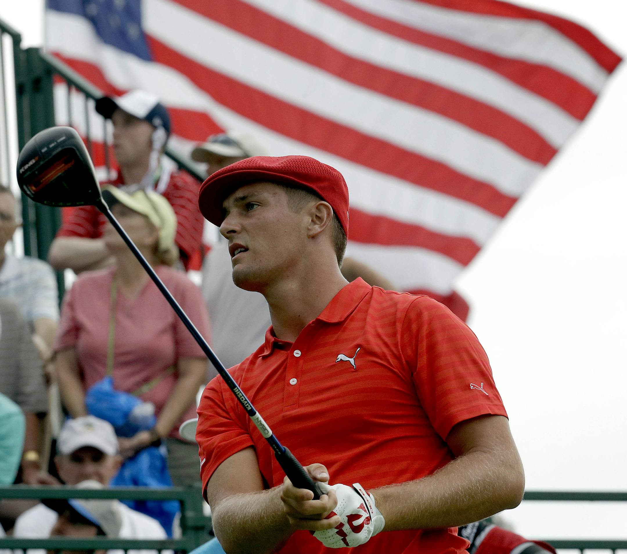 Bryson DeChambeau watches his tee shot on the third hole during the first round of the U.S. Open golf championship at Oakmont Country Club on Thursday, June 16, 2016, in Oakmont, Pa. (AP Photo/Charlie Riedel)
