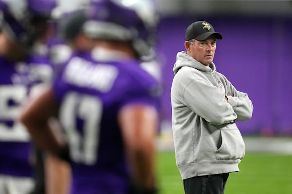 Souhan: Loss to Cowboys exposes Vikings' nepotism problem again