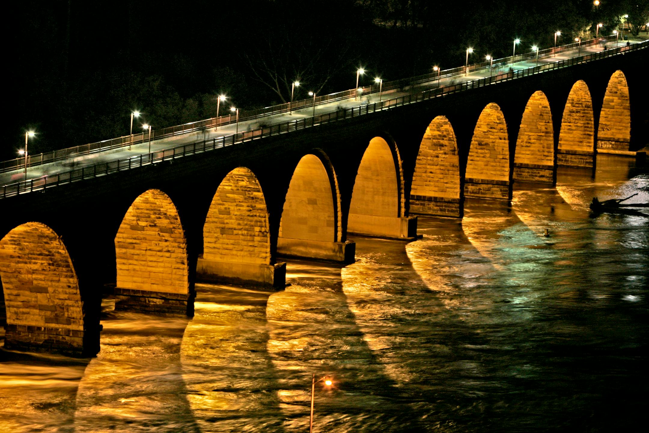 The Stone Arch Bridge is nowhere near downtown St. Paul.