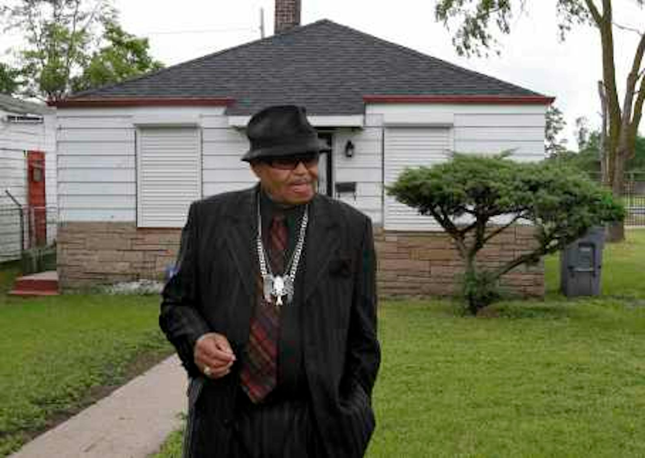 Joe Jackson in Gary: Never one to miss a photo opp Credit: AP