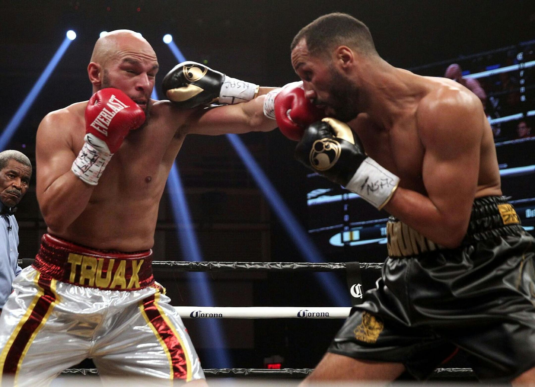 Caleb Truax boxed James DeGale at the Hard Rock Hotel in Las Vegas on Saturday night.