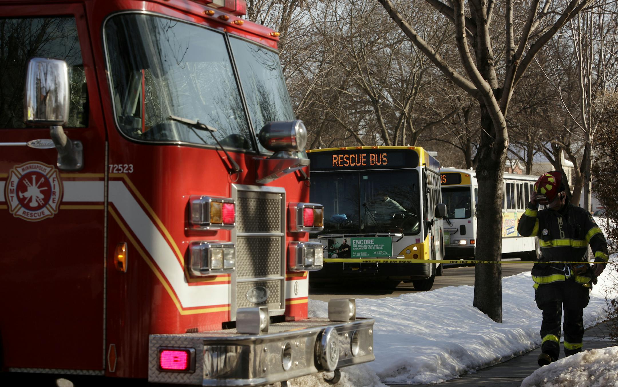 A rescue bus held people from the neighborhood at York Ave. South and 39th street. South as a gas leak around 40th street and Xerxes Ave South, in Minneapolis, MN., MN on March 13, 2013. ] JOELKOYAMA‚Ä¢joel koyama@startribune.com