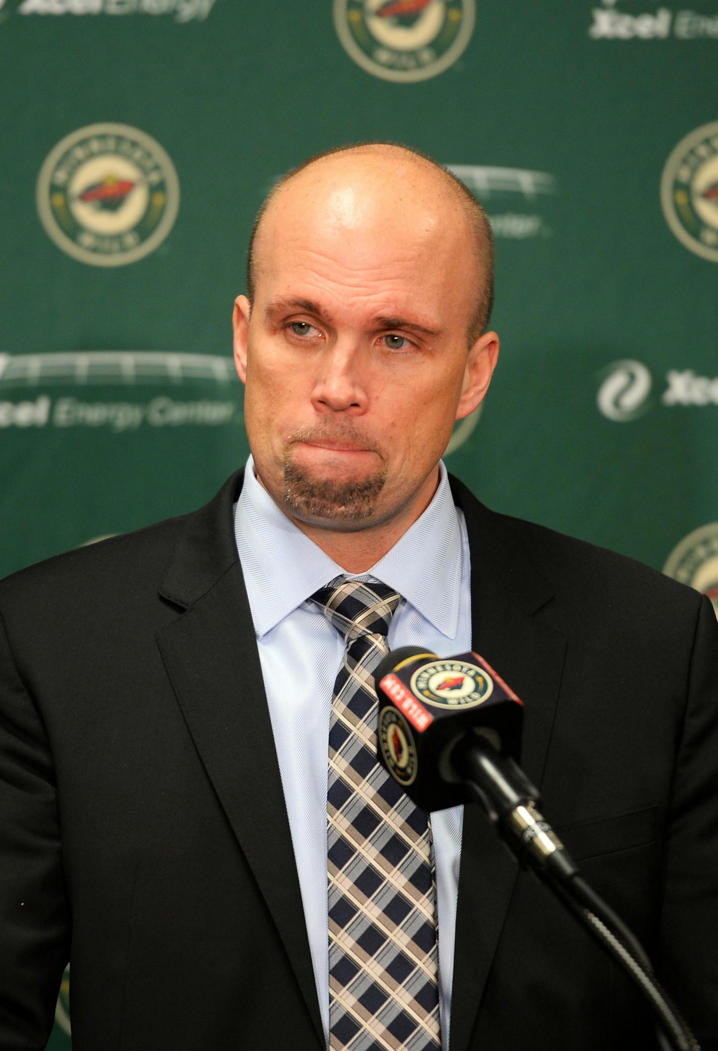 Former Minnesota Wild head coach Mike Yeo was visibly frustrated during a press conference following the Wild's 4-2 loss to the Boston Bruins Saturday night. ] (AARON LAVINSKY/STAR TRIBUNE) aaron.lavinsky@startribune.com The Minnesota Wild played the Boston Bruins on Saturday, Feb. 13, 2016 at Xcel Energy Center in St. Paul, Minn.