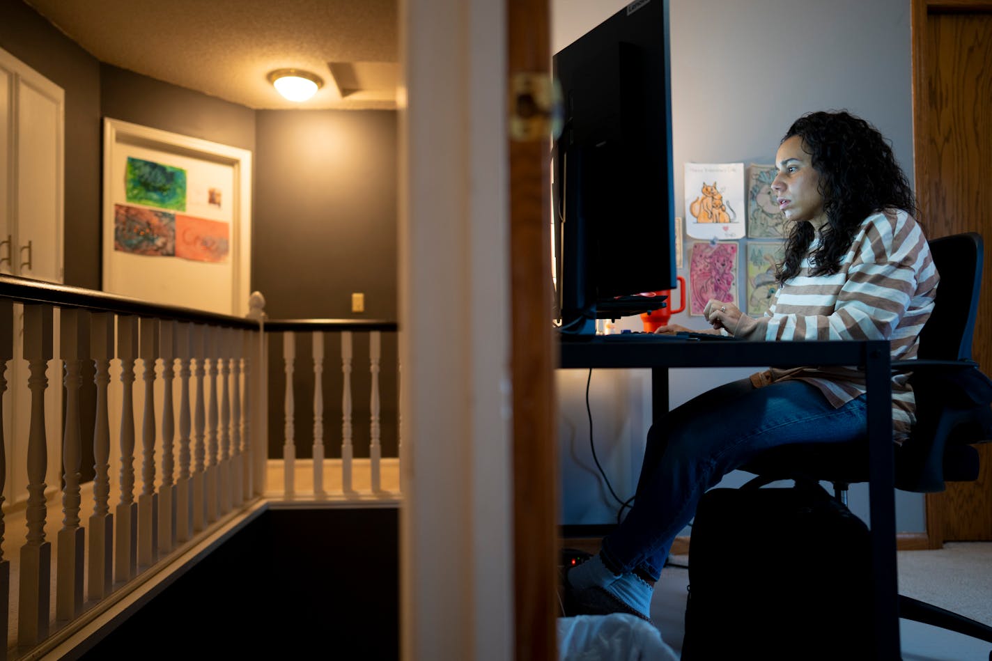 Felicia Krick, who is an accountant, works from her home office on Wednesday, Jan. 3, 2024 in Eagan, Minn. ] RENEE JONES SCHNEIDER • renee.jones@startribune.com