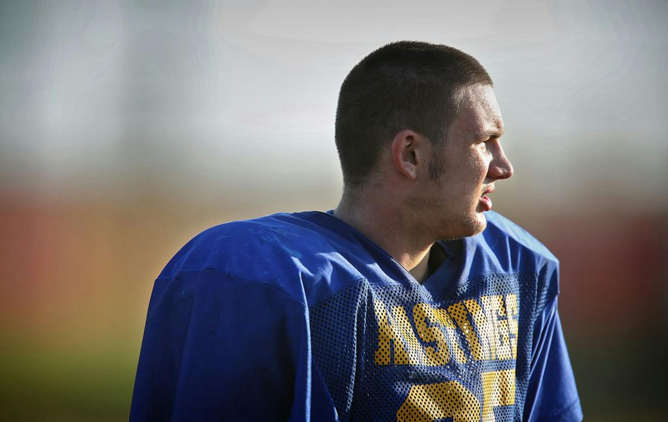 Hastings High School linebacker Josh Kickbush was diagnosed with testicular cancer but has since recovered and is once again starting for the team. Photo by Jim Gehrz • jgehrz@startribune.com