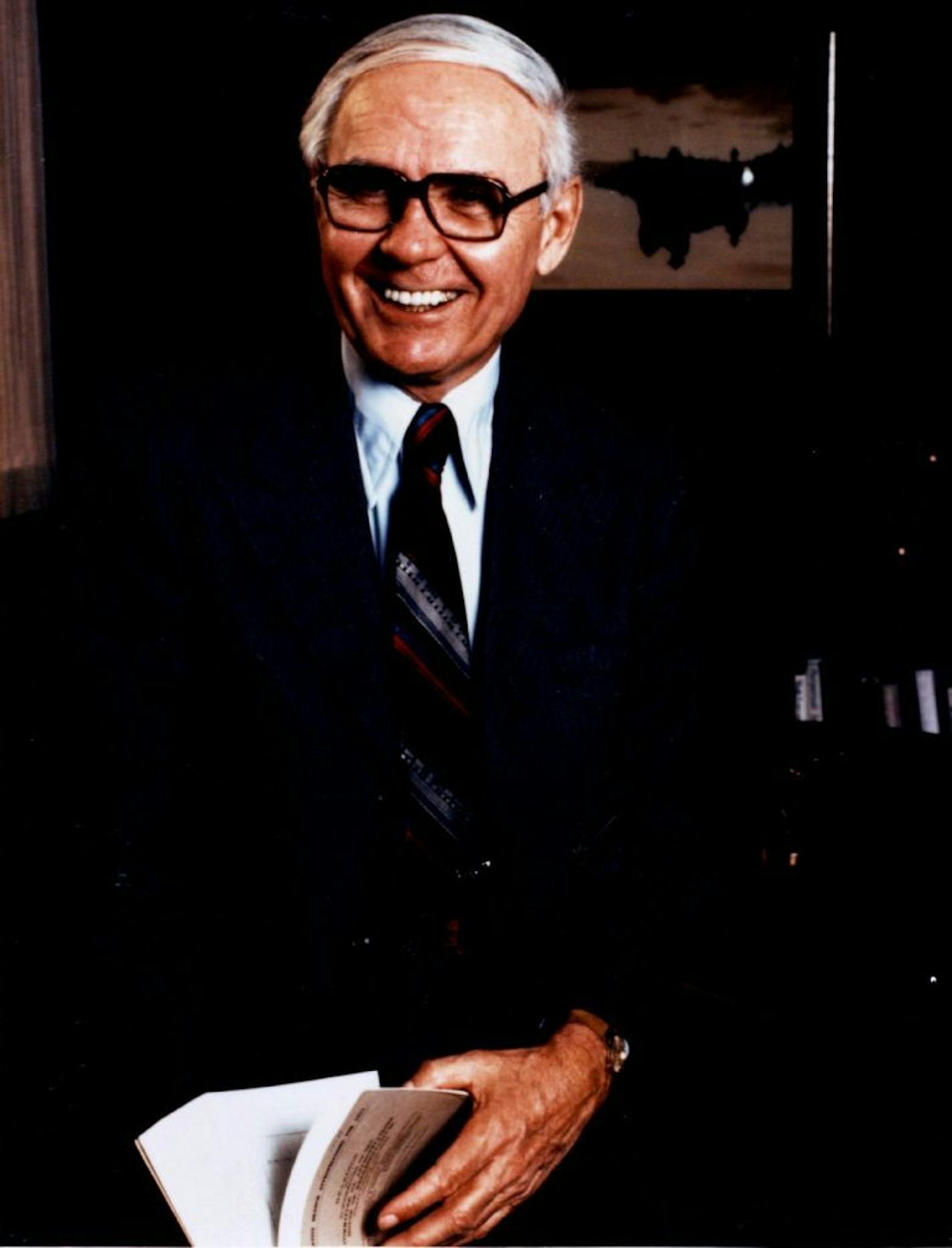 May 27, 1990 William C. Norris In 1977, after several years of negotiations, Control Data was about to sell a computer to the Soviet Hydrometeorological Center, a deal company founder William Norris said would have filled a gap in the worldwide weather-watch system and one that was widely favored by the head of the U.S. Weather Bureau and its international counterparts.