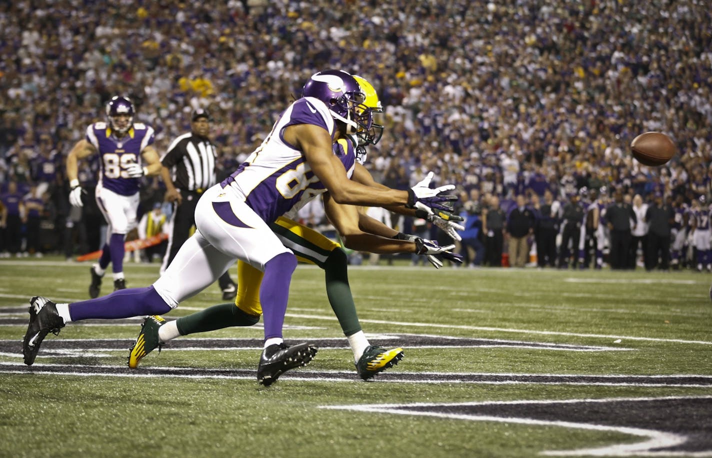 Vikings Michael Jenkins caught for a touchdown in the fourth quarter against the Packers on Sunday, December 30, 2012 at Mall of America Field in Minneapolis, Minn.