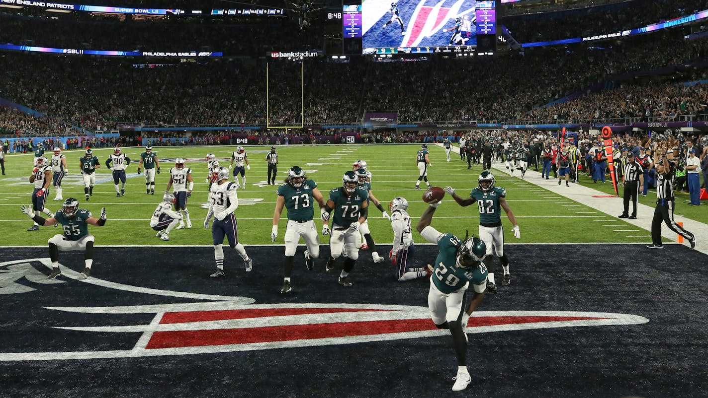 Philadelphia Eagles running back LeGarrette Blount (29) celebrated after scoring a touchdown on a 21-yard run against his former team in the second quarter of Super Bowl LII.