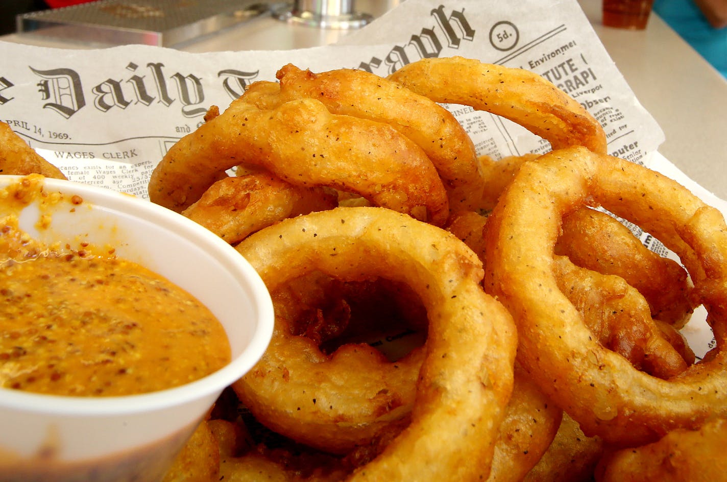 Onion rings at the Ball Park Cafe booth at the Minnesota State Fair in St. Paul, MN on August 22, 2013. ] JOELKOYAMA&#x201a;&#xc4;&#xa2;joel koyama@startribune ORG XMIT: MIN1308221939005837