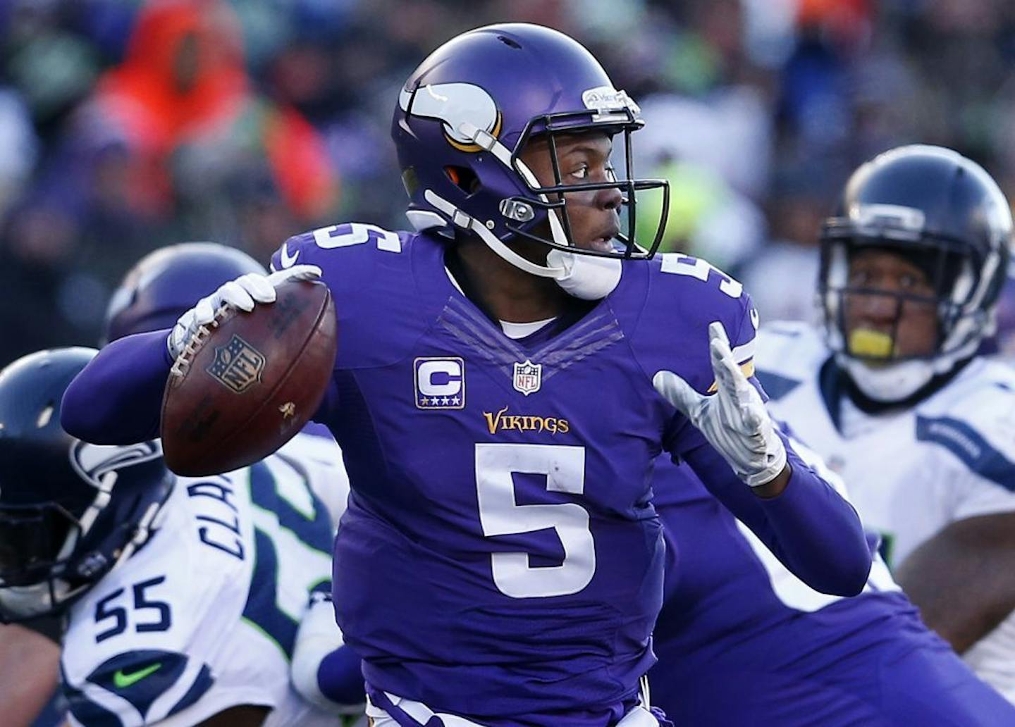 Teddy Bridgewater (5) attempted a pass in the fourth quarter.