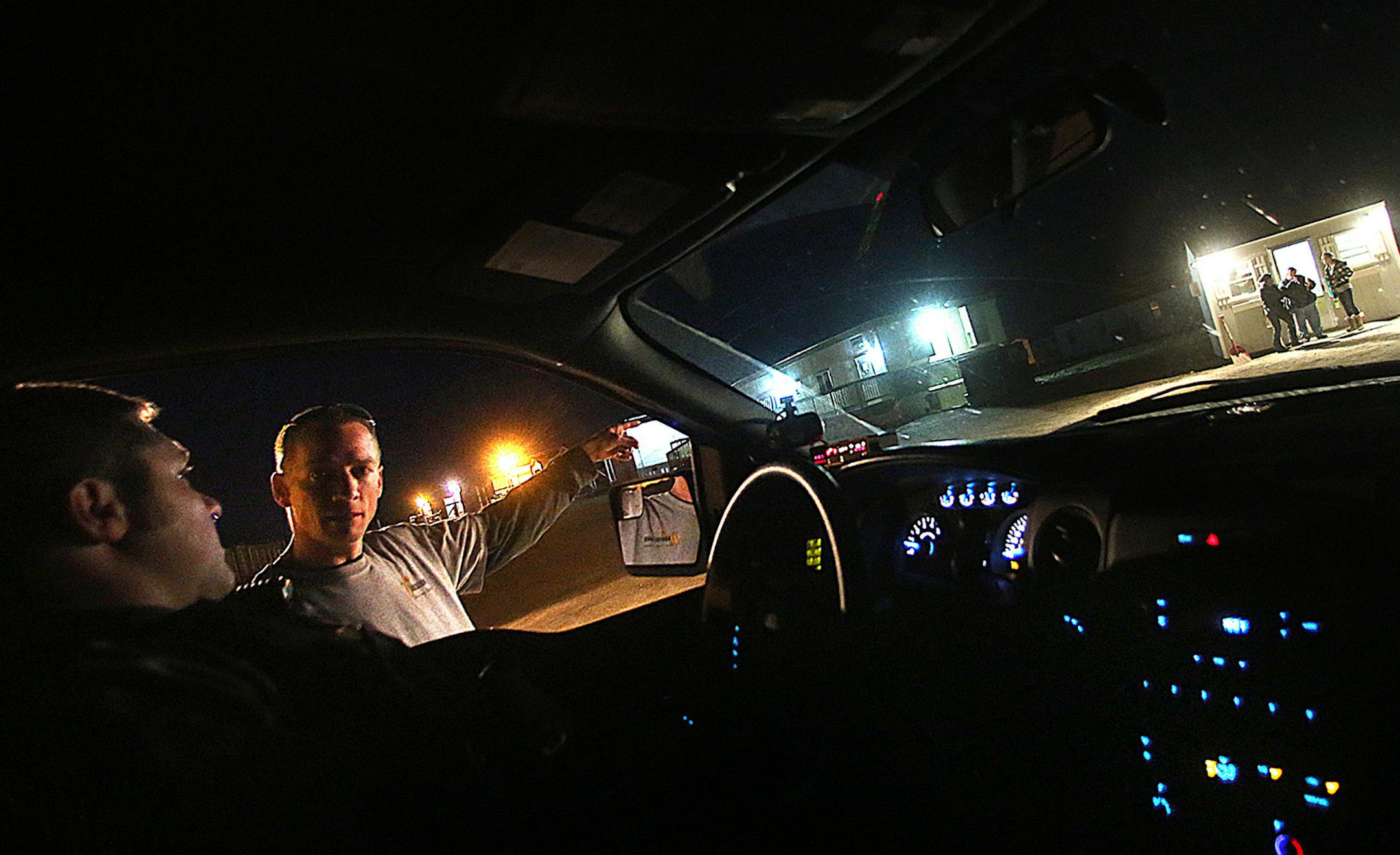 Sheriff‚Äôs deputy Bruce Coonfield, who patrols 2,000 square miles of Williams County, N.D., answered a call at the Wanzek man camp where a man living in one of the trailers was found to be in possession of two guns, a violation of the camp‚Äôs rules. ] (JIM GEHRZ/STAR TRIBUNE) / December 10, 2013, Williston/Napoleon, ND ‚Äì BACKGROUND INFORMATION- PHOTOS FOR USE IN FIFTH PART OF NORTH DAKOTA OIL BOOM PROJECT: While many have migrated to the Bak
