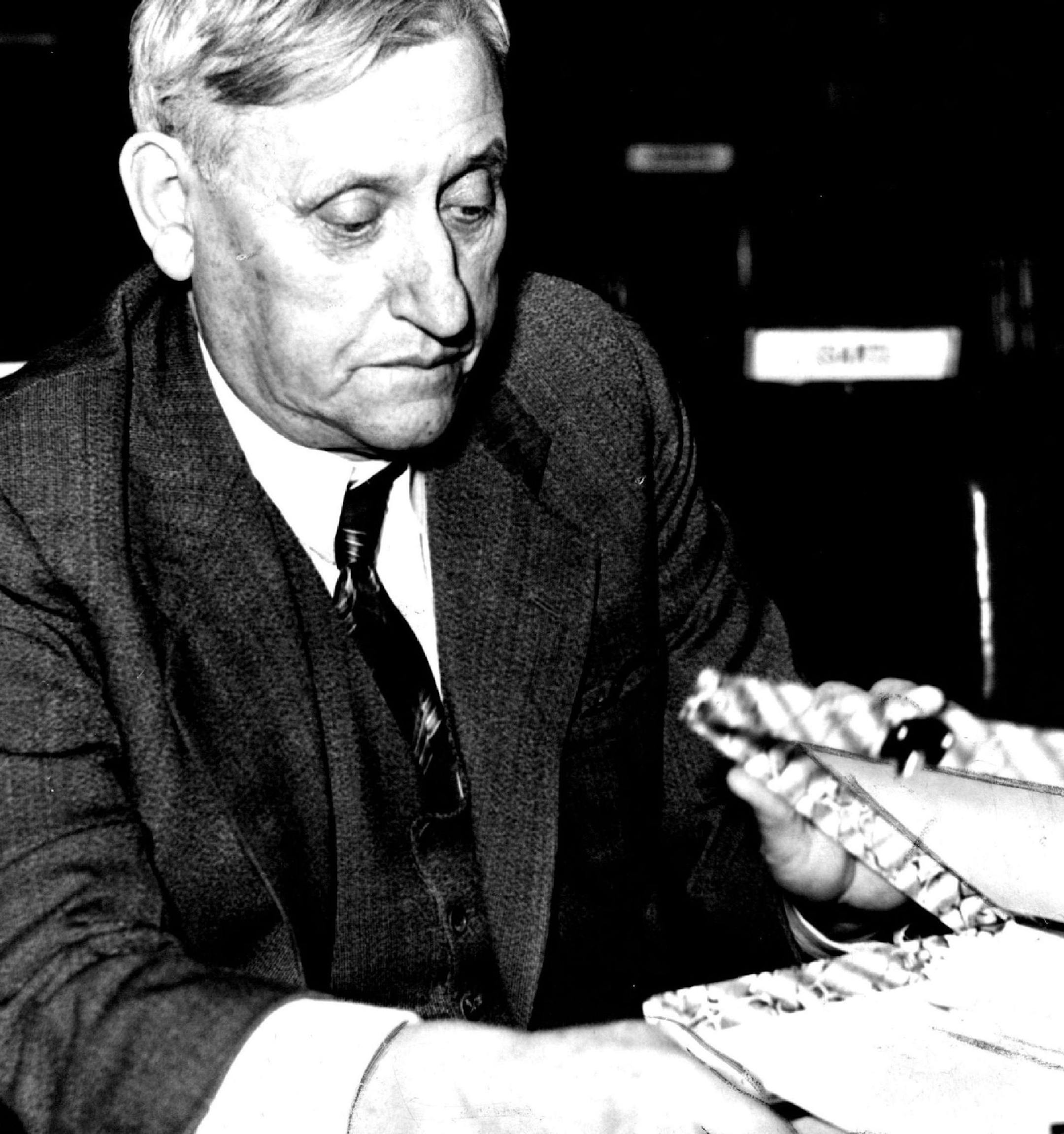 May 3, 1960 A.J. Rockne - Former senator dies 'Watchdog' A. J. Rockne Dies at 81 A. J. Rockne, for 32 years "watchdog of Minnesota's state treasury," former speaker of Minnesota's house of representatives and for 36 years a ***** Minneapolis Star Tribune